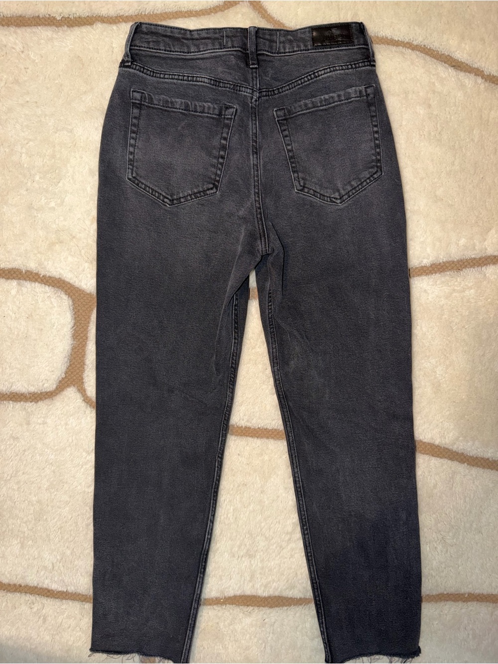 Hollister Women’s 26x27 Ultra High Rise Mom Jeans Black Raw Hem